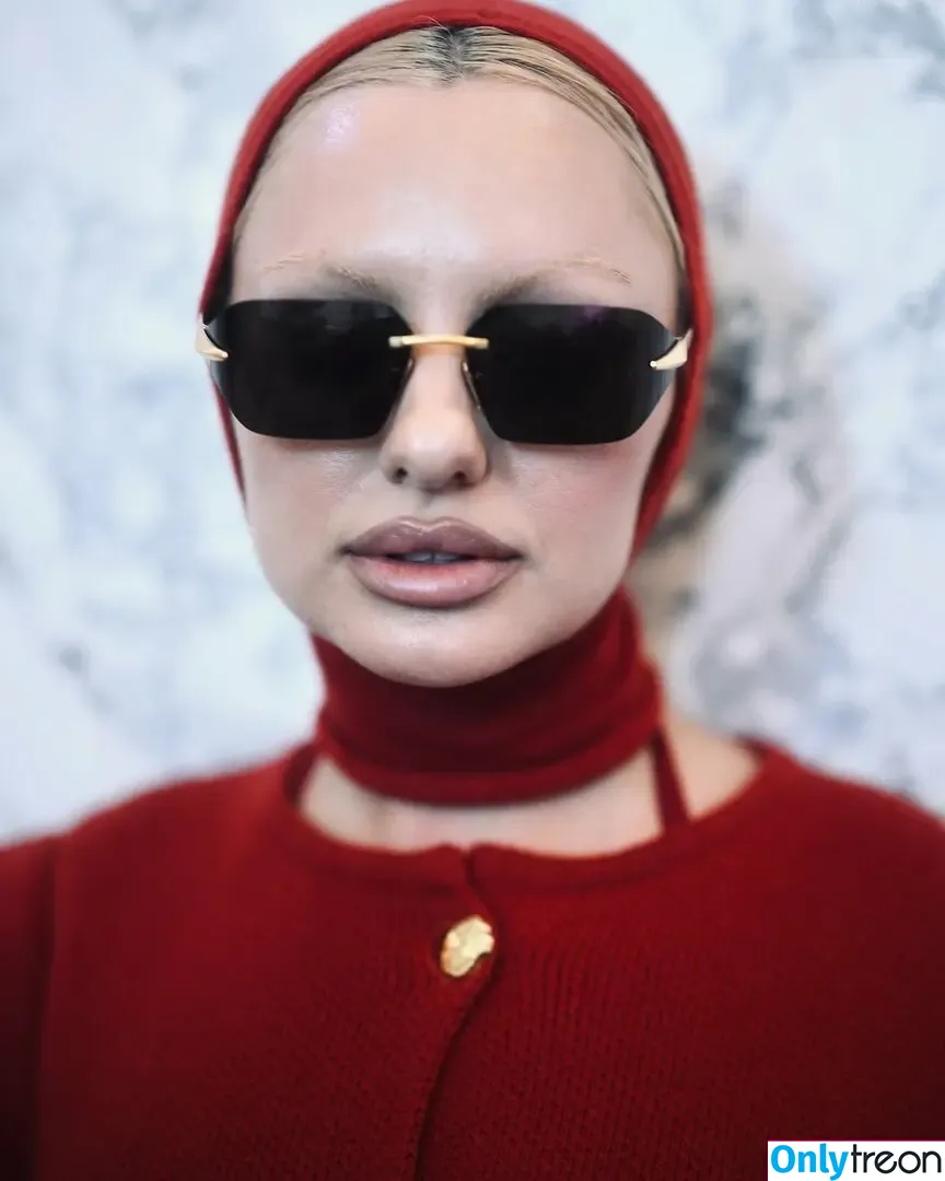 Alexandra Stan голая photo #1899 (alexandrastan)