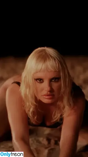 Alexandra Stan / alexandrastan фото голая #2731