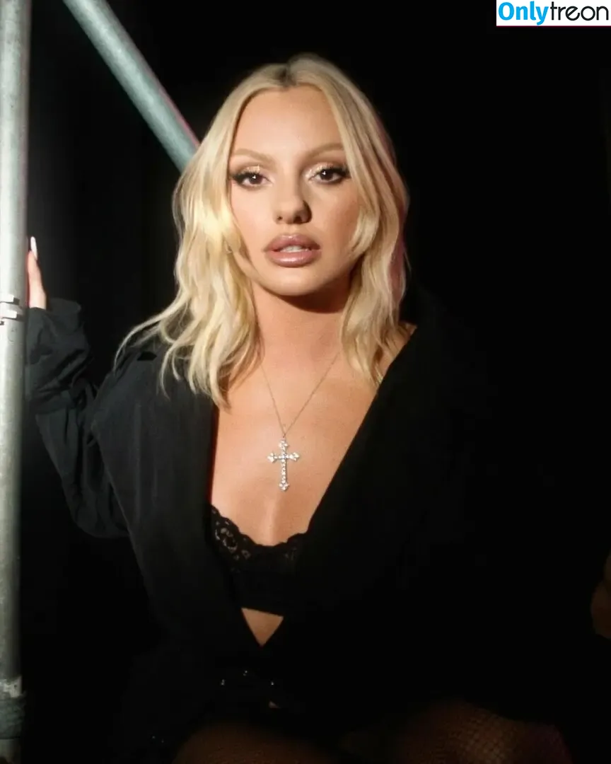 Alexandra Stan nude photo #2024 (alexandrastan)