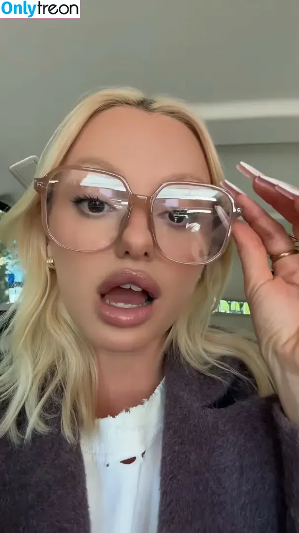 Alexandra Stan голая photo #2104 (alexandrastan)