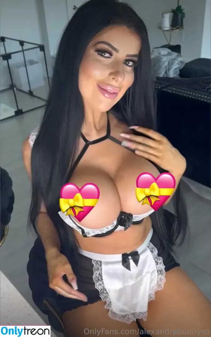alexandrabunnyxo nude photo #0022 (alexandrabunnyxo)