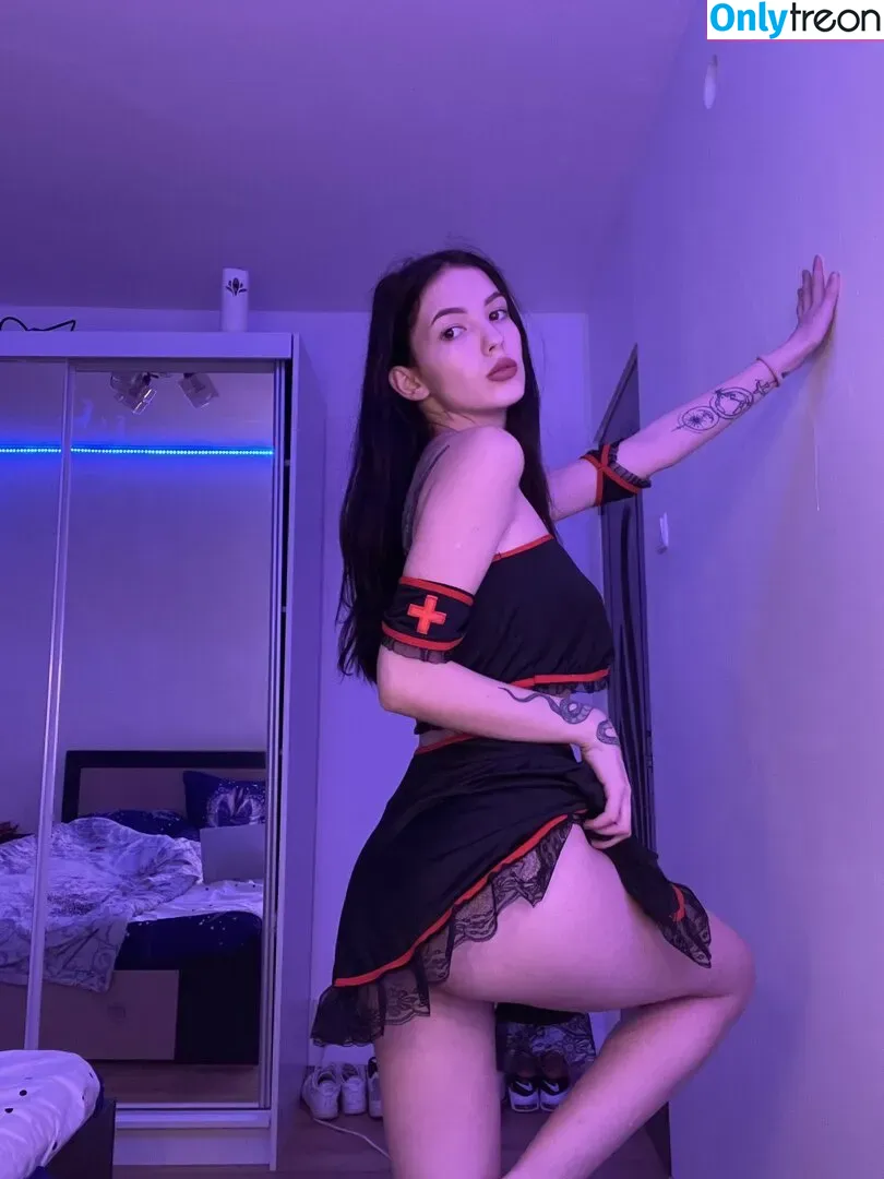 Alexandragalatan nude photo #0002 (__ale__23__1 / alegalatan)