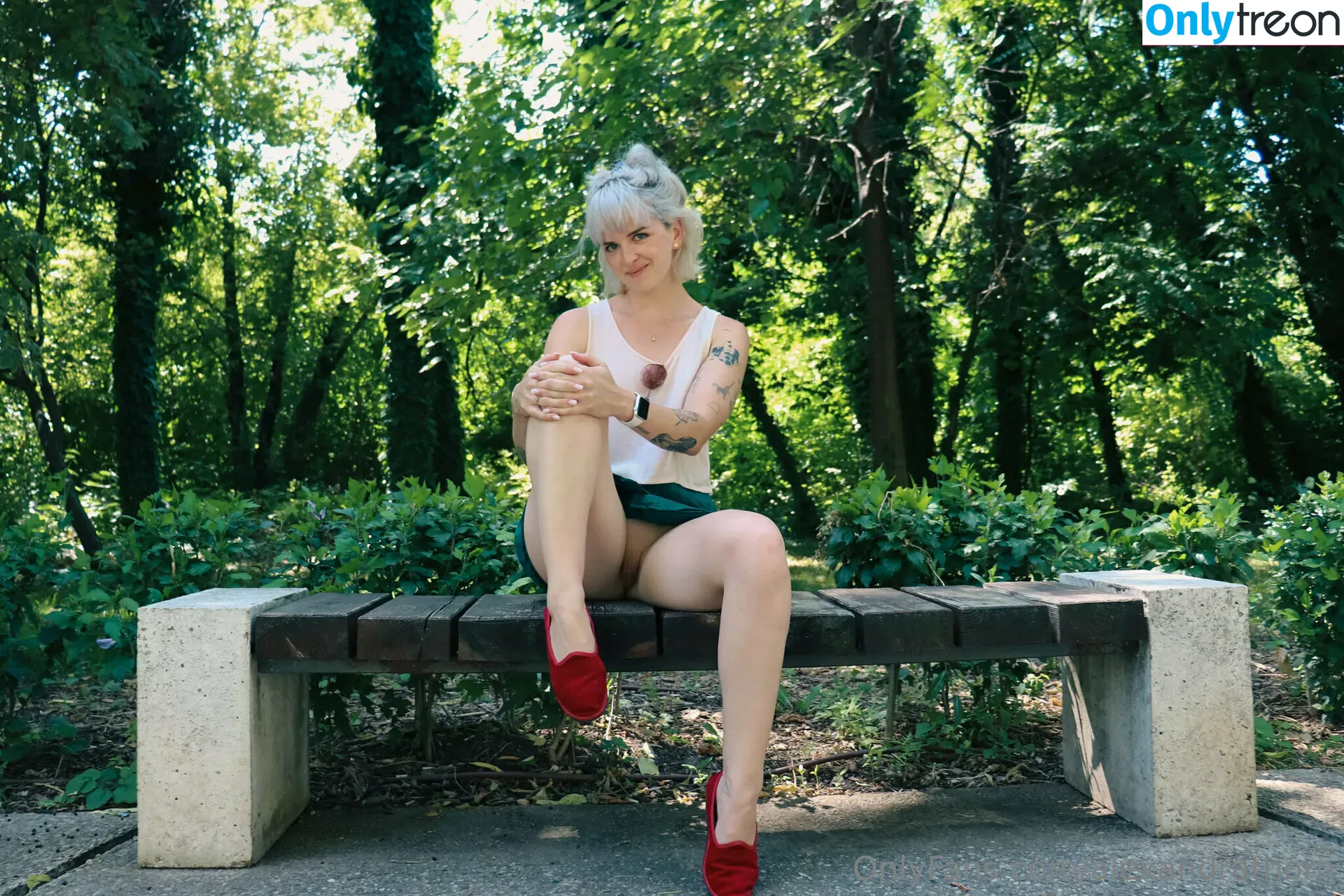 alexandrathorn голая photo #0051 (alexandrathorn)