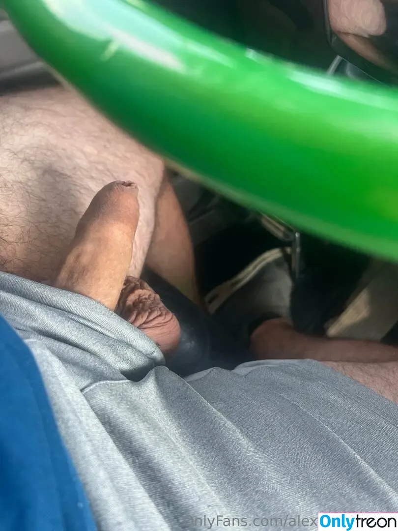 alexandre3210 nude photo #0020 (alexandre3210)