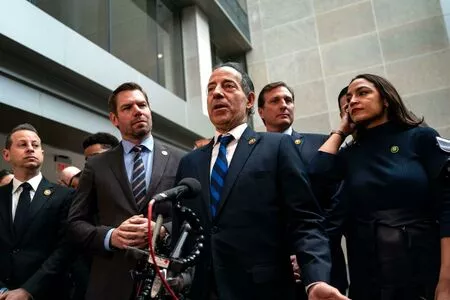 Alexandria Ocasio-Cortez / AOC фото голая #0226