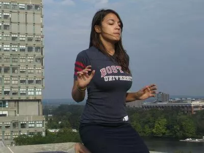 Alexandria Ocasio-Cortez / AOC фото голая #0247