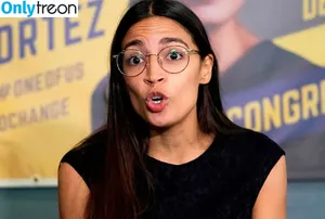 Alexandria Ocasio-Cortez / AOC / Alexandria Ocasio Cortez фото голая #0313