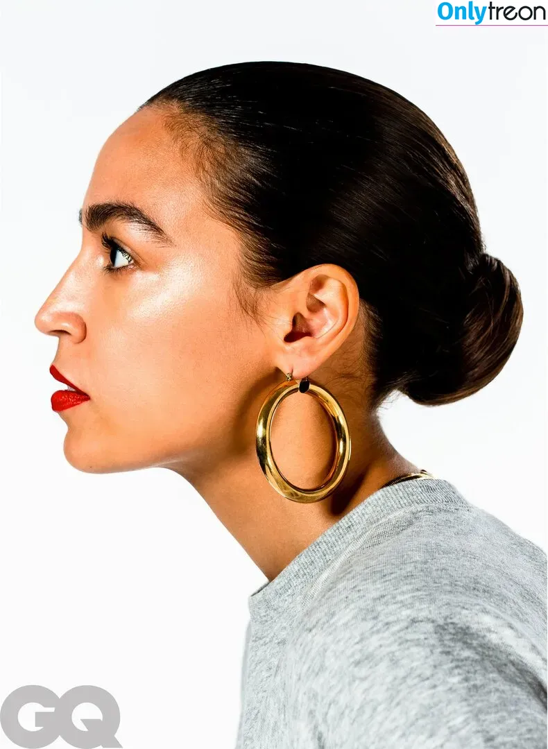 Alexandria Ocasio-Cortez nude photo #0045 (AOC / Alexandria Ocasio Cortez)