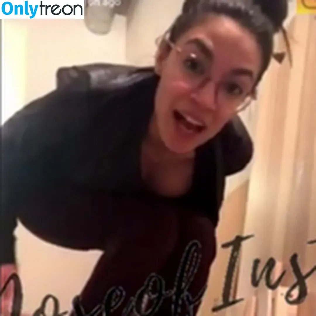 Alexandria Ocasio-Cortez nude photo #0061 (AOC / Alexandria Ocasio Cortez)