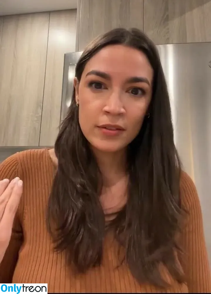 Alexandria Ocasio-Cortez голая photo #0210 (AOC)