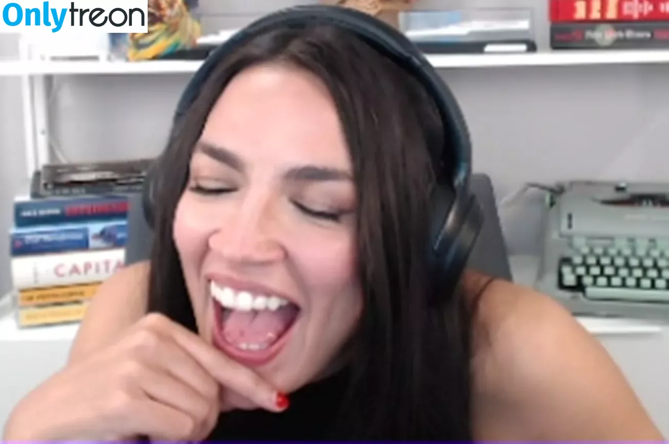 Alexandria Ocasio-Cortez голая photo #0236 (AOC)