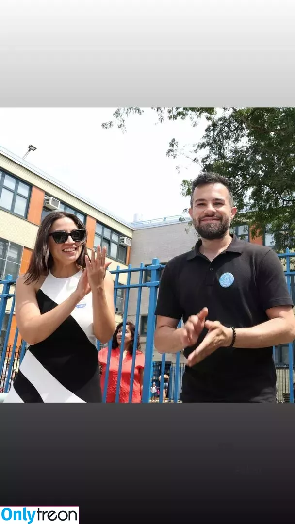 Alexandria Ocasio-Cortez голая photo #0245 (AOC)