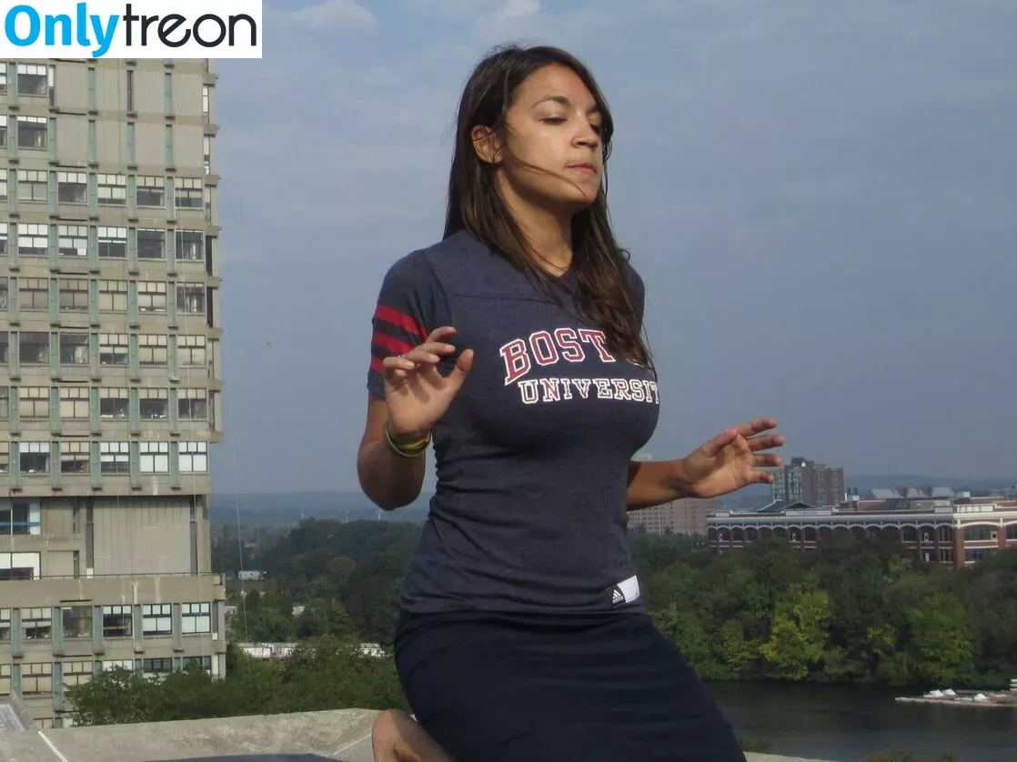 Alexandria Ocasio-Cortez голая photo #0247 (AOC)