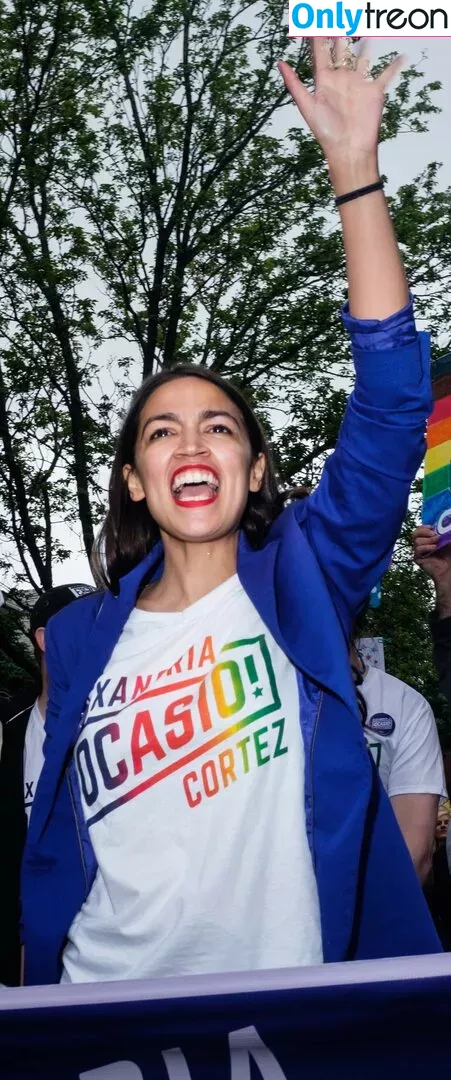 Alexandria Ocasio-Cortez голая photo #0256 (AOC)
