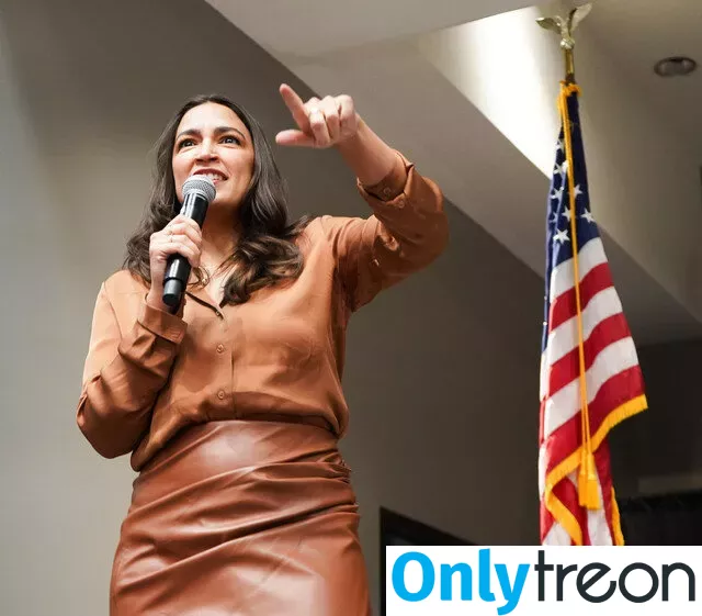 Alexandria Ocasio-Cortez голая photo #0264 (AOC)