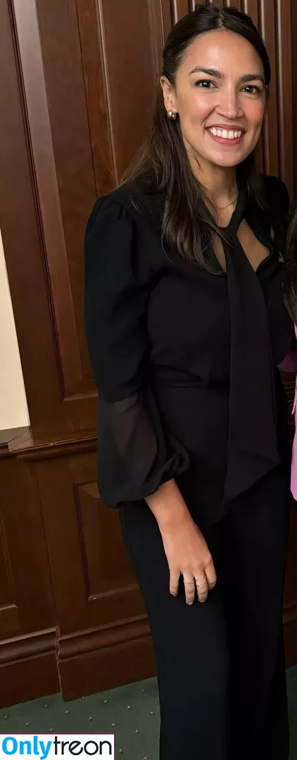 Alexandria Ocasio-Cortez голая photo #0266 (AOC)