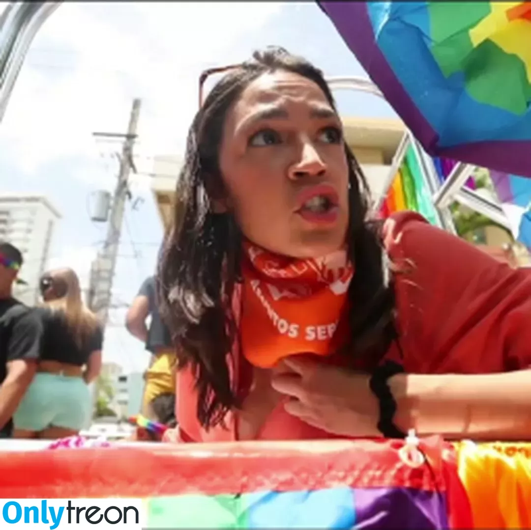 Alexandria Ocasio-Cortez голая photo #0271 (AOC)