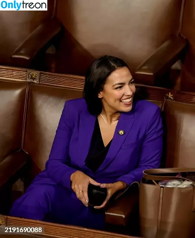 Alexandria Ocasio-Cortez голая photo #0277 (AOC)