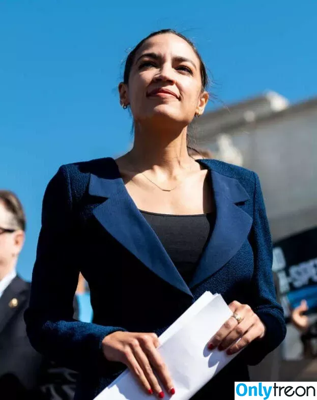 Alexandria Ocasio-Cortez голая photo #0281 (AOC)