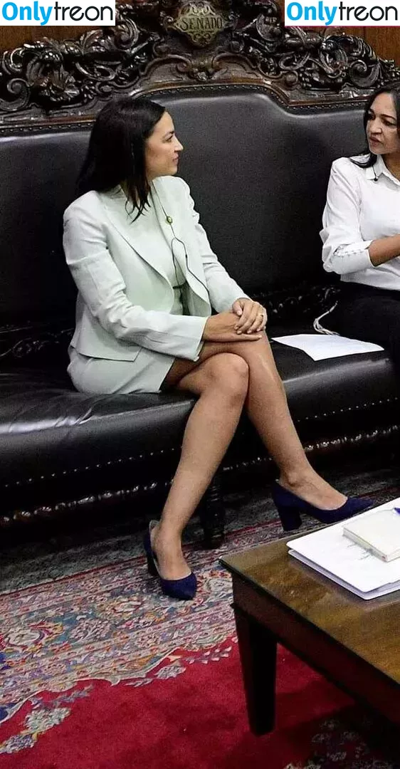 Alexandria Ocasio-Cortez голая photo #0282 (AOC)