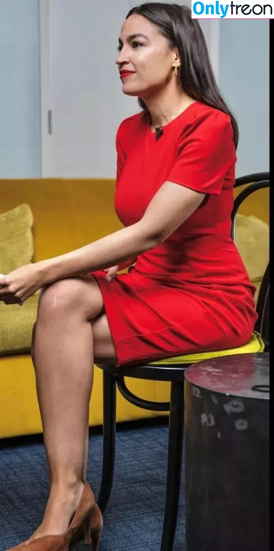 Alexandria Ocasio-Cortez голая photo #0291 (AOC)