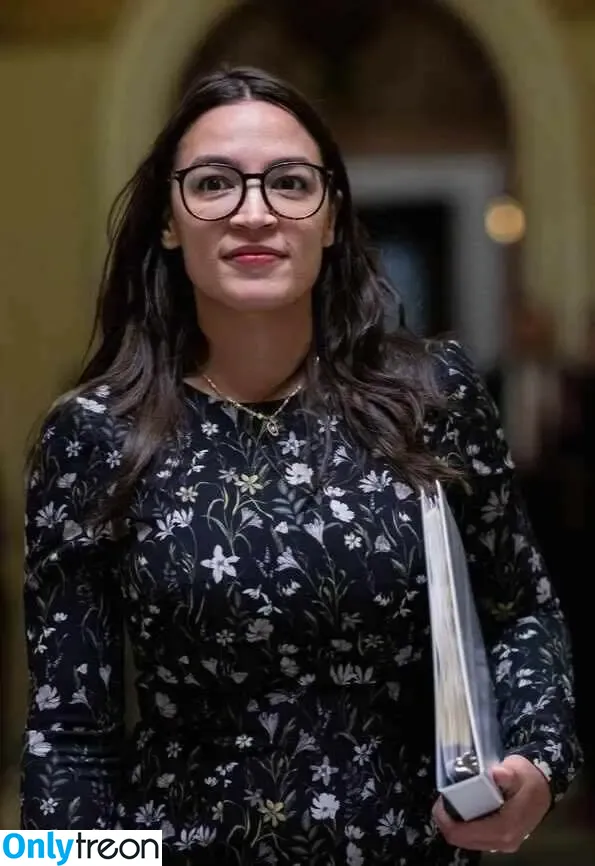 Alexandria Ocasio-Cortez голая photo #0296 (AOC)