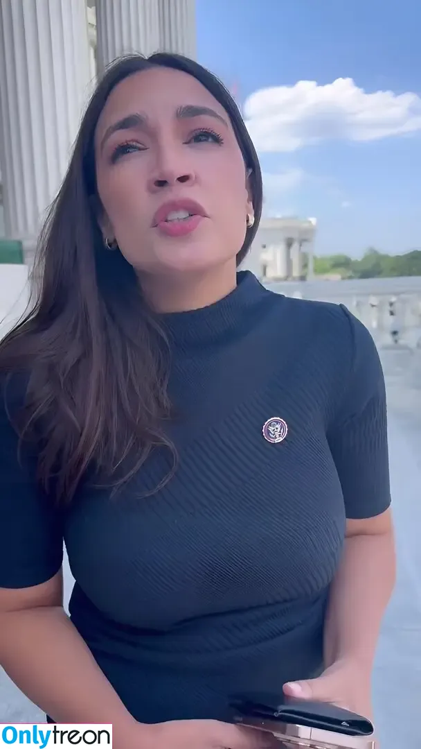 Alexandria Ocasio-Cortez nude photo #0345 (AOC / Alexandria Ocasio Cortez)