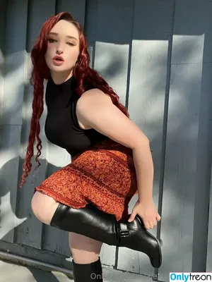 Alexandria The Red / Alexandriathered / alexandriathred nude photo #2101