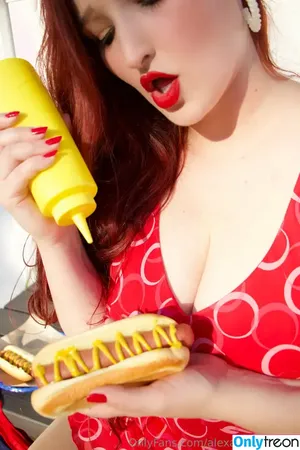 Alexandria The Red / Alexandriathered / alexandriathred nude photo #2175