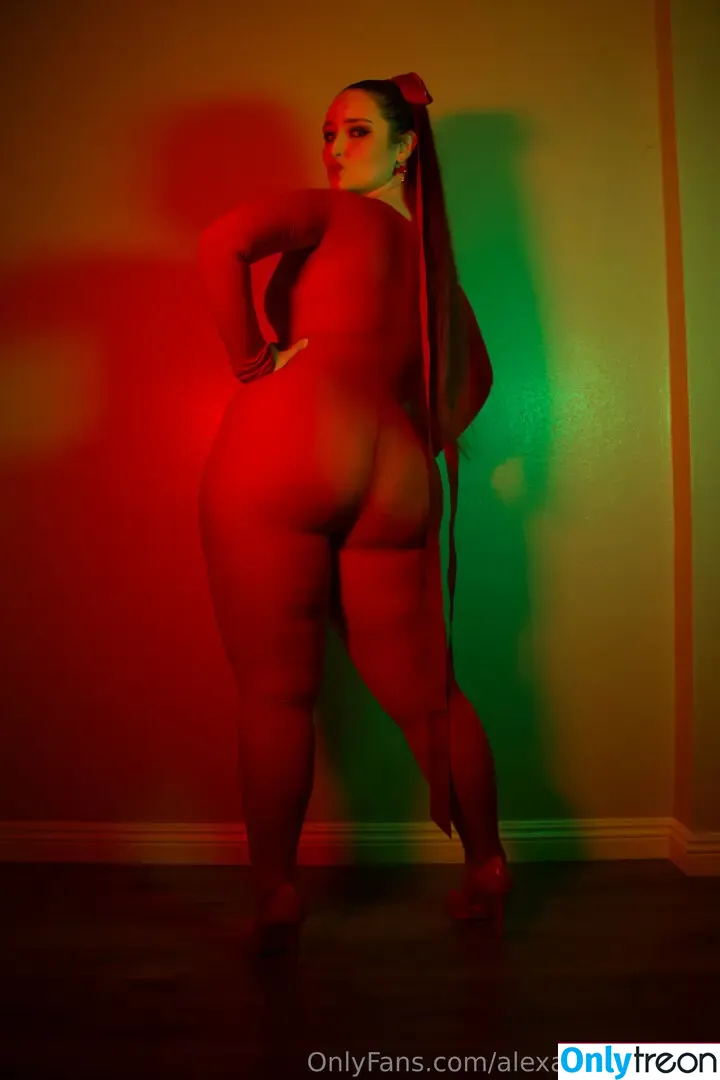 Alexandria The Red nude photo #2062 (Alexandriathered / alexandriathred)