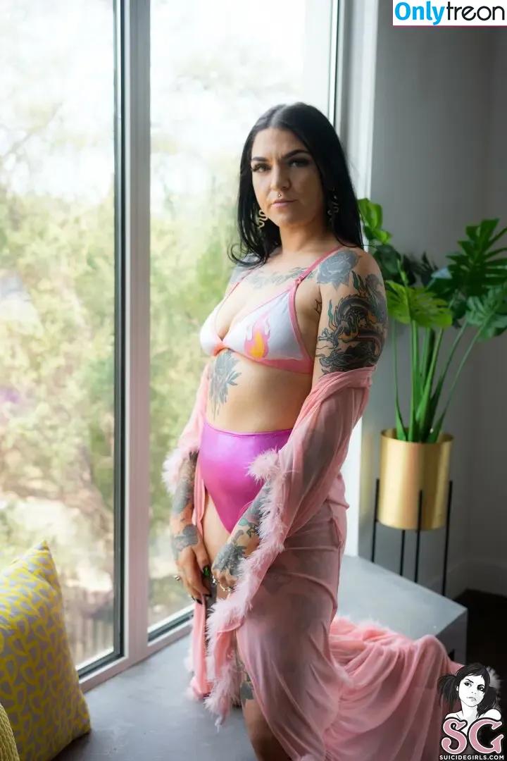 Alexarise nude photo #0005 (alexarosemusic / speed_skater)