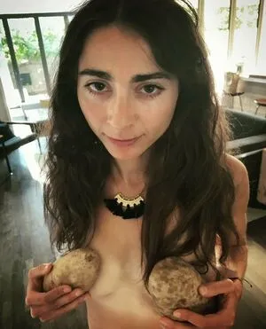 Alexi Pappas / alexipappas nude photo #0009