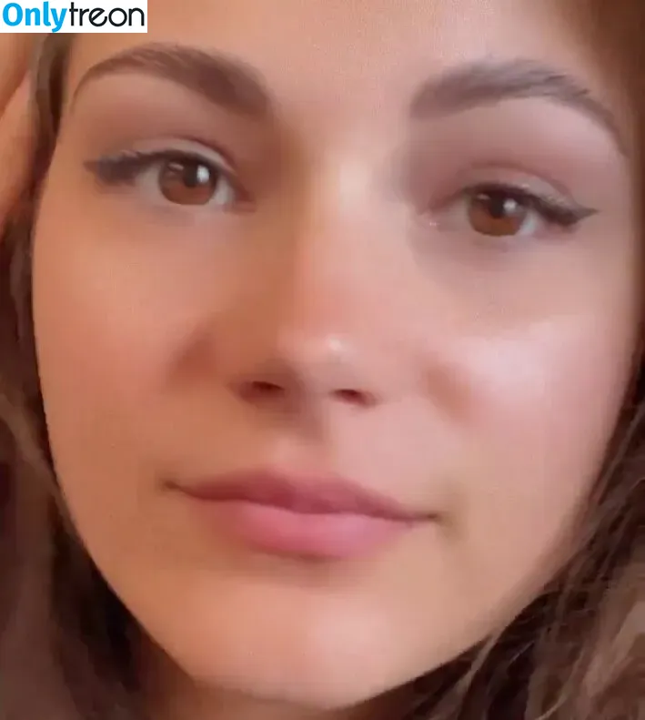 AlexiaRaye голая photo #0117 (alexiaskye)