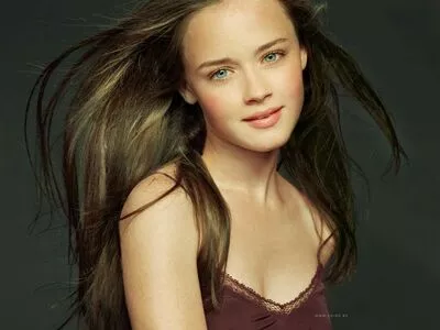 Alexis Bledel / alexisbledelofficial nude photo #0012