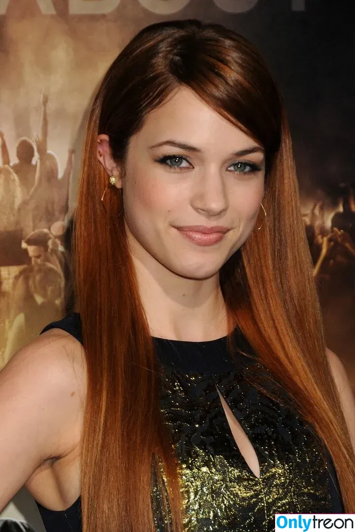 Alexis Merizalde Knapp nude photo #0003 (alexisknapp)