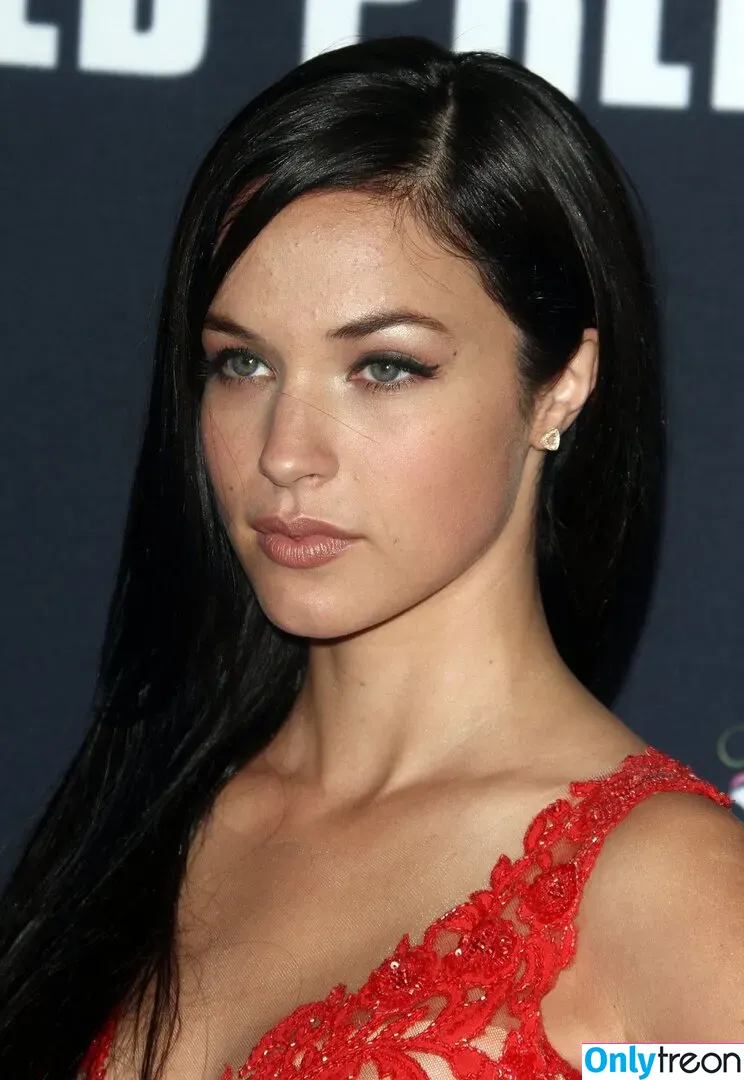 Alexis Merizalde Knapp nude photo #0028 (alexisknapp)