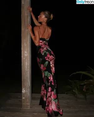 Alexis Ren / alexisren / alexisreng / alexxissren фото голая #1833