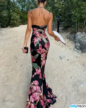Alexis Ren / alexisren / alexisreng / alexxissren фото голая #1837