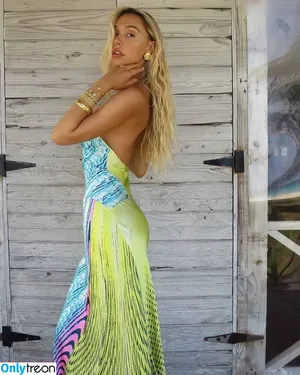 Alexis Ren / alexisren / alexisreng / alexxissren фото голая #1838