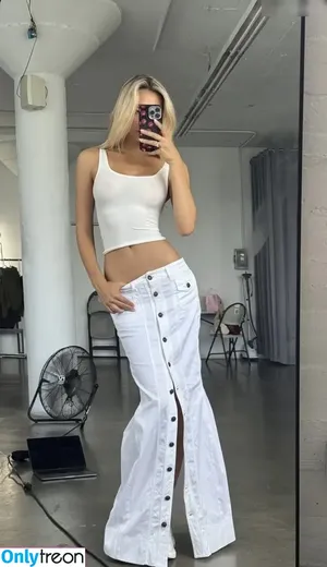 Alexis Ren / alexisren / alexisreng / alexxissren фото голая #1920