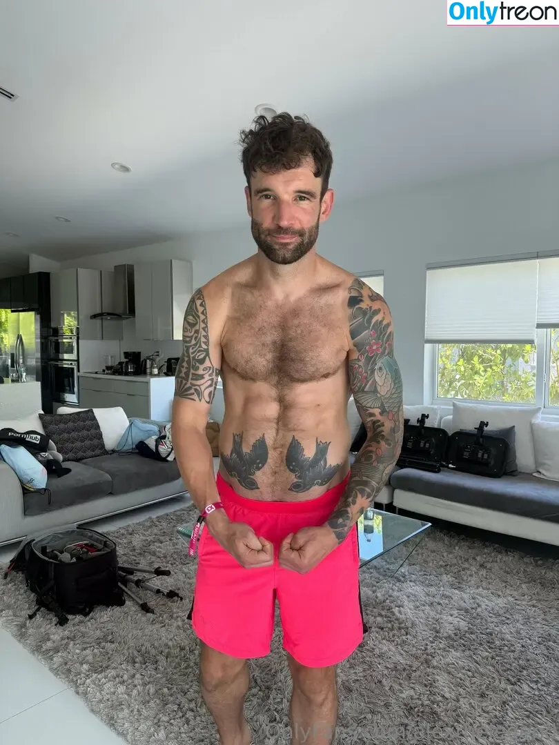 alexthelegend nude photo #0160 (therealalexlegend)