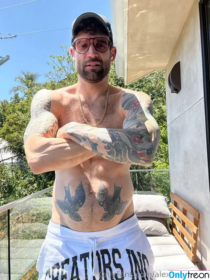 alexthelegend nude photo #0171 (therealalexlegend)