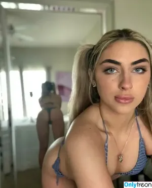Alexusxxx / Nessamayxo / lexxxx49 nude photo #0052