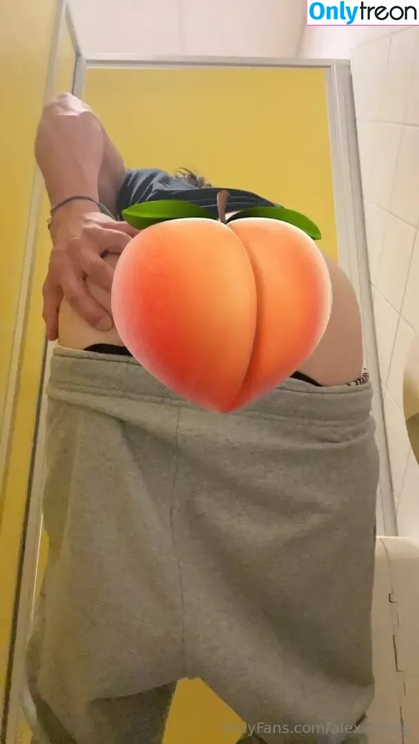 alexxlifting nude photo #0002 (alexxlifts_)
