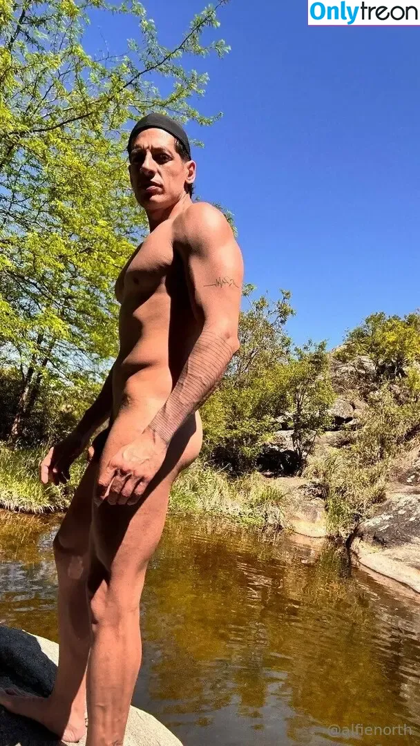 alfienorthfree голая photo #0493 (alfienorth)