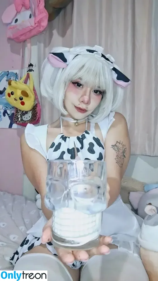 Ali Fresita nude photo #0002 (lily-chan.exe / lily_chan.exe)