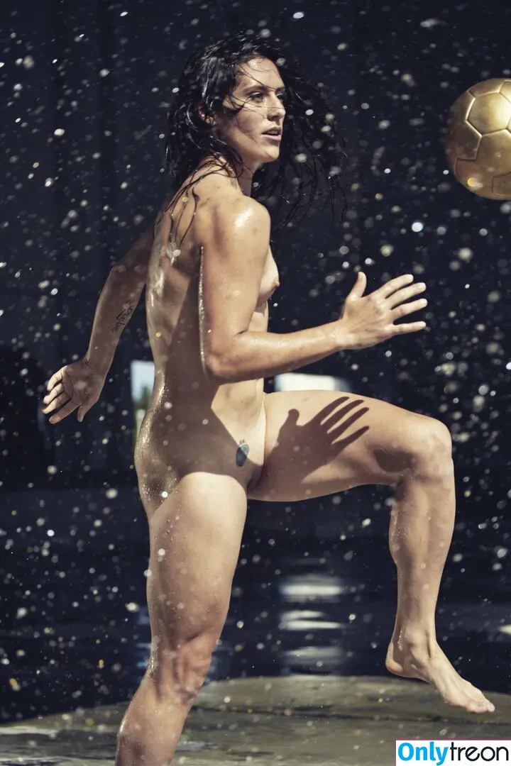 Ali Krieger nude photo #0004 (alikrieger)