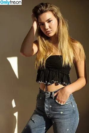 Ali Skovbye / ali.skovbye nude photo #0015
