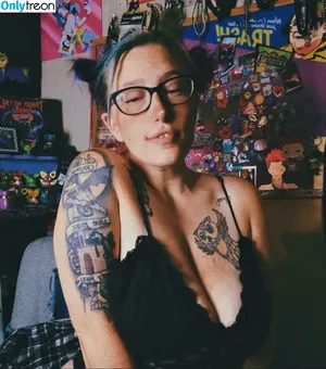 Ali_the_magnificent / ali_the_magnificent_ / alithemagnificent nude photo #0006