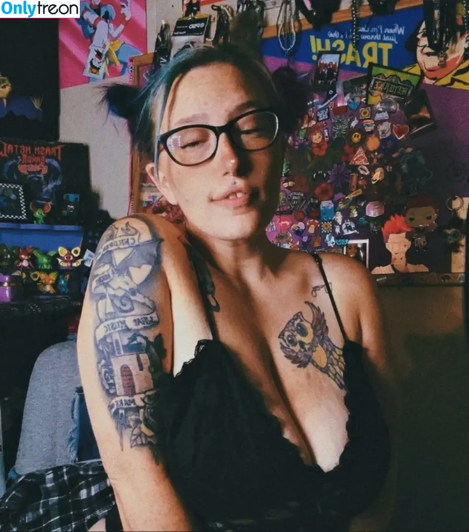 Ali_the_magnificent nude photo #0006 (ali_the_magnificent_ / alithemagnificent)